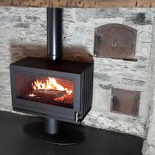 Купить Печь-камин Invicta Elton в интерьере чугунная в Мозыре в Мозыре