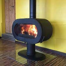 Купить Печь-камин Invicta Fifty Sur Pied в интерьере чугунная в Мозыре в Мозыре