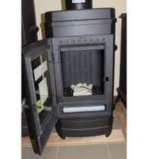 Печь-камин чугунный Invicta Remilly в интерьере Амазонка бай фото в Мозыре