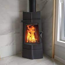 Печь-камин чугунный Invicta Chamane 14 в интерьере Амазонка бай фото  в Мозыре