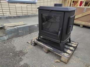 Купить чугунный Печь-камин EVEREST S13 в Мозыре фото в интерьере в Мозыре