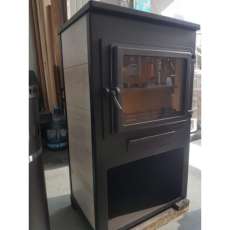 Стальной печь-камин в интерьере ЭТНА (Панорама) с плитой и ТО Амазонка бай фото в Мозыре