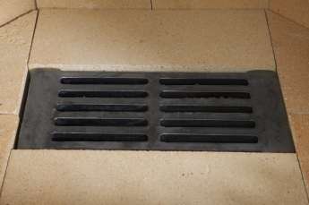 Стальной недорогой камин с колосником Бавария призматик пристенно-угловой фото в Мозыре