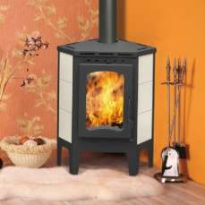 Стальной камин Бавария угловая Амазонка бай фото в интерьере в Мозыре