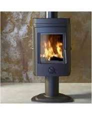 Печь-камин чугунный Invicta Mesnil в интерьере Амазонка бай фото в Мозыре