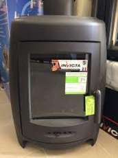 Печь-камин чугунный Invicta La Borne 2 в интерьере Амазонка бай фото в Мозыре