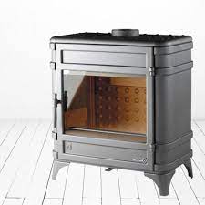 Печь-камин чугунный Invicta Siam в интерьере Амазонка бай фото в Мозыре